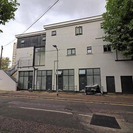Urban Stylish Apartment - Southend Stays Exterior photo