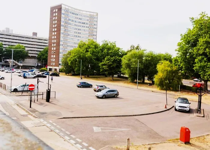 Urban Stylish Apartment - Southend Stays